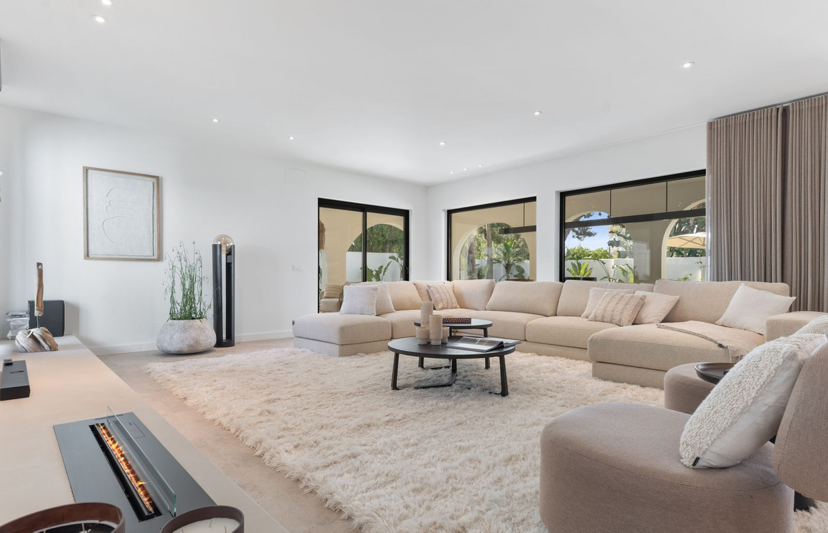 Se vende Villa - Chalet de 5 dormitorios en Costa Del Sol, Málaga, España