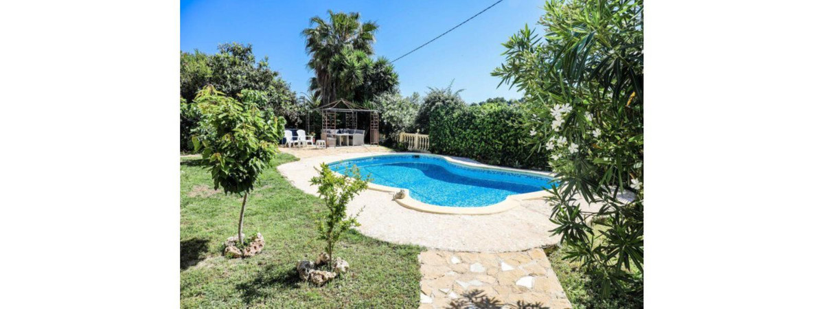 9 Bed Townhouse for sale in Javea Costa Blanca, Alicante, Spain