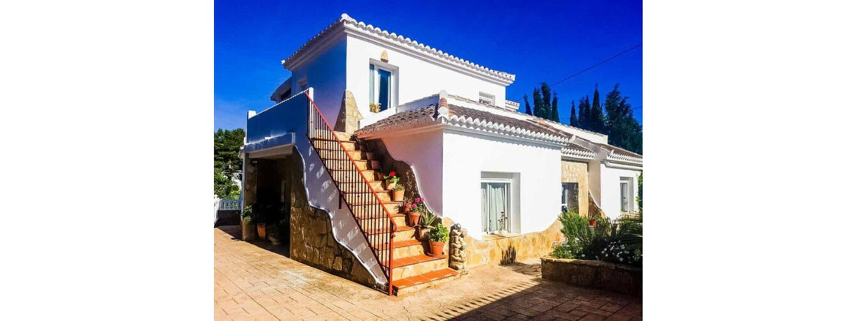 9 Bed Townhouse for sale in Javea Costa Blanca, Alicante, Spain