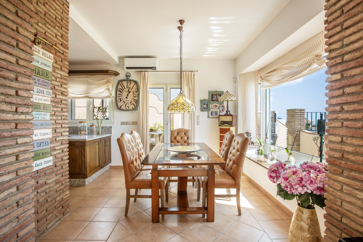 3 Bed Townhouse for sale in Benalmadena Costa Del Sol, Málaga, Spain
