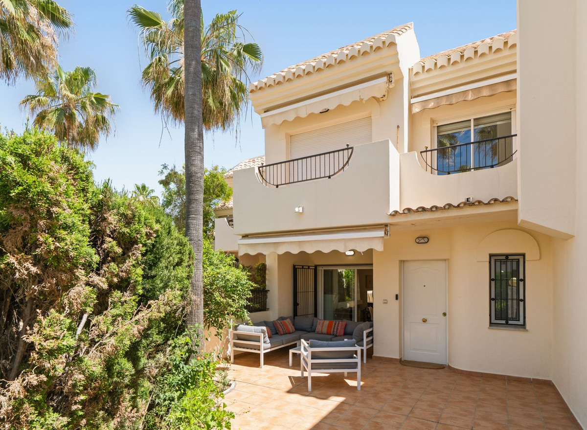 Se vende Adosada de 4 dormitorios en Costa Del Sol, Málaga, España