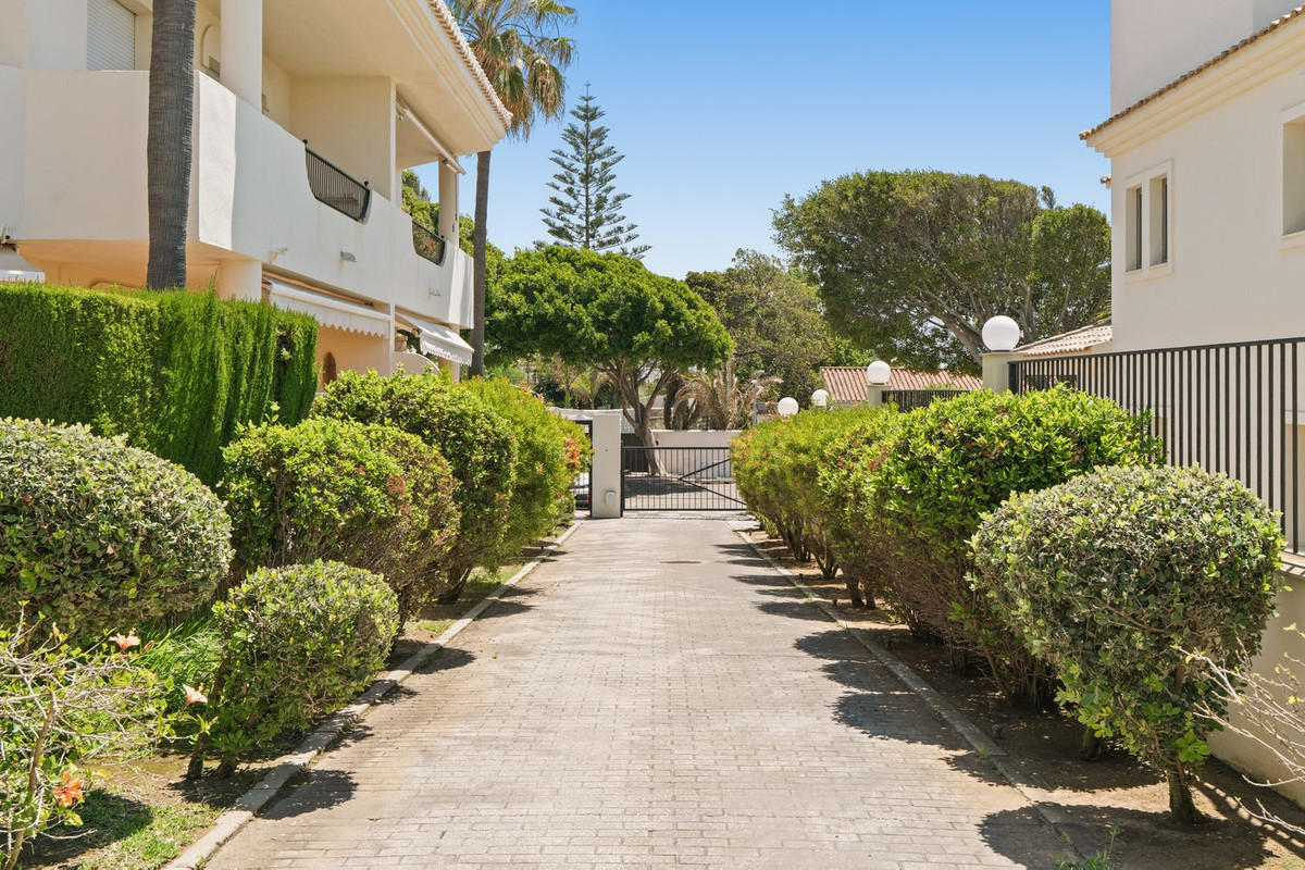 Se vende Adosada de 4 dormitorios en Costa Del Sol, Málaga, España