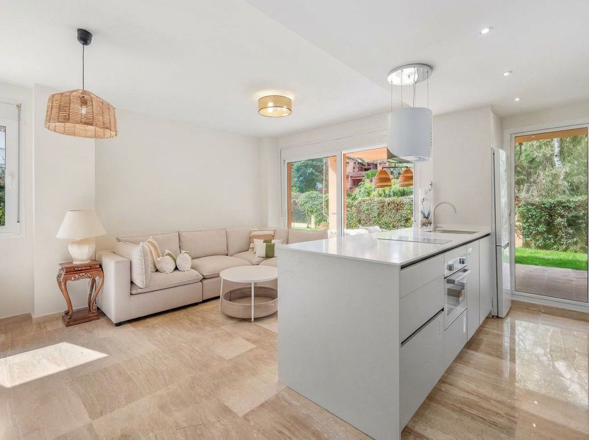 2 Bed Apartment for sale in Las Chapas Costa Del Sol, Málaga, Spain