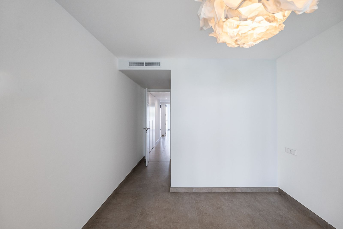 3 Bed Apartment for sale in Estepona Costa Del Sol, Málaga, Spain