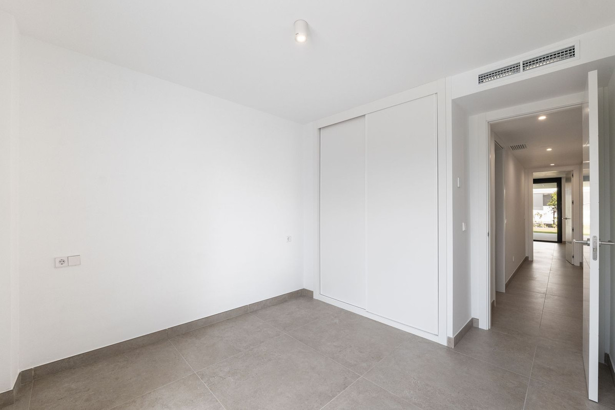 3 Bed Apartment for sale in Estepona Costa Del Sol, Málaga, Spain