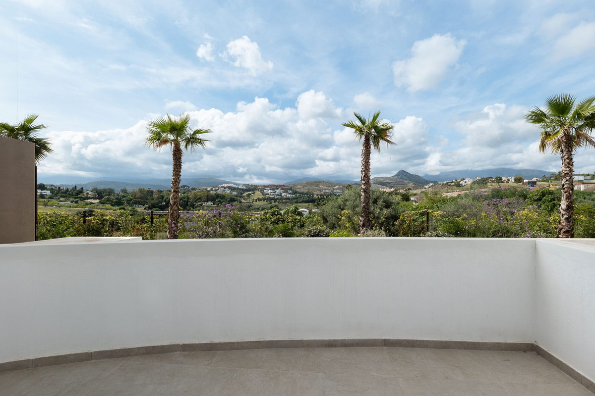 3 Bed Apartment for sale in Estepona Costa Del Sol, Málaga, Spain