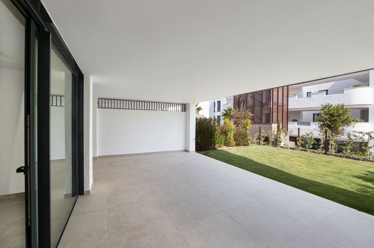 3 Bed Apartment for sale in Estepona Costa Del Sol, Málaga, Spain