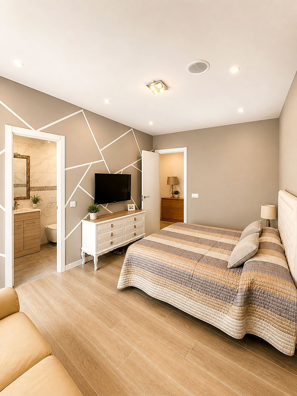 5 Bed Townhouse for sale in Selwo Costa Del Sol, Málaga, Spain