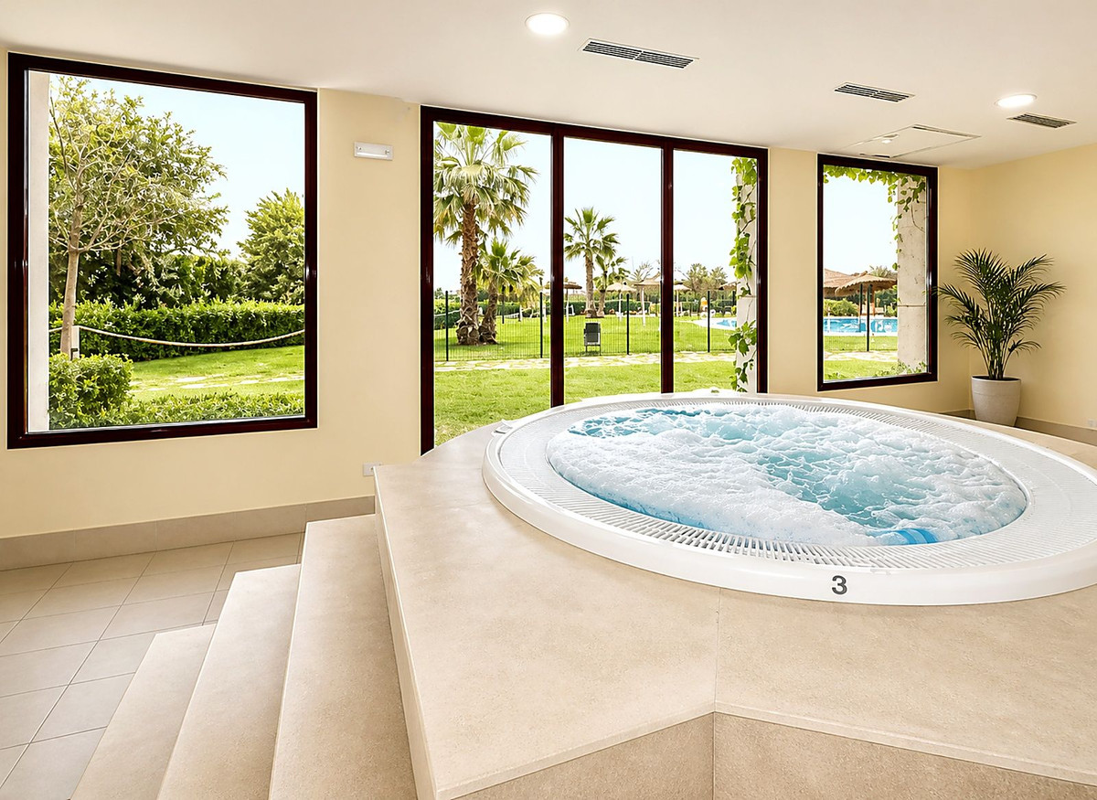 5 Bed Townhouse for sale in Selwo Costa Del Sol, Málaga, Spain