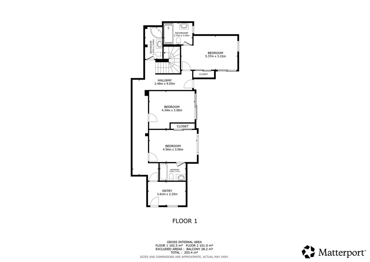 5 Bed Townhouse for sale in Selwo Costa Del Sol, Málaga, Spain