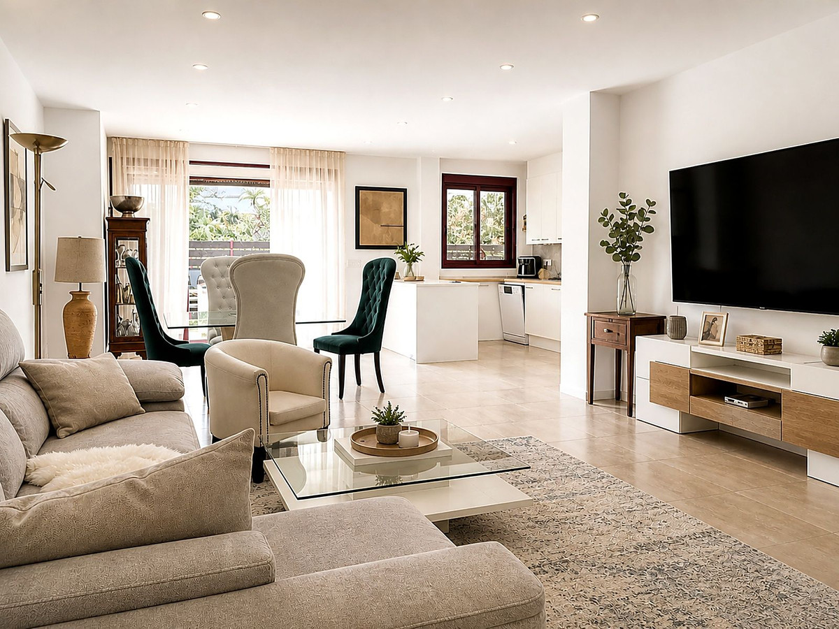 5 Bed Townhouse for sale in Selwo Costa Del Sol, Málaga, Spain