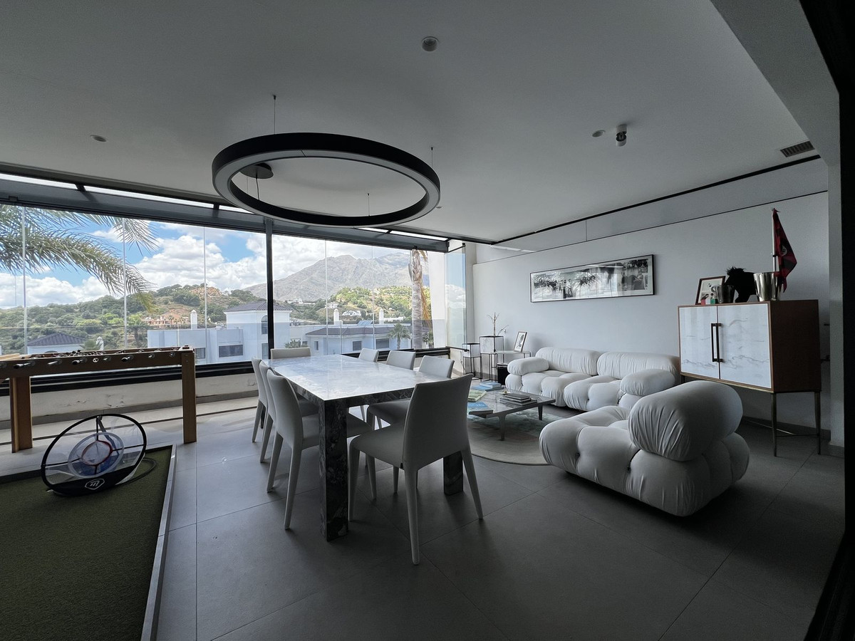 2 Bed Apartment for sale in Estepona Costa Del Sol, Málaga, Spain