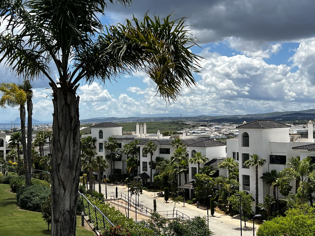 2 Bed Apartment for sale in Estepona Costa Del Sol, Málaga, Spain