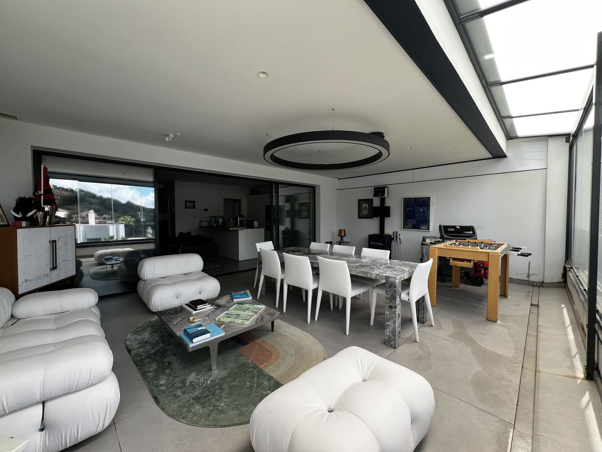 2 Bed Apartment for sale in Estepona Costa Del Sol, Málaga, Spain