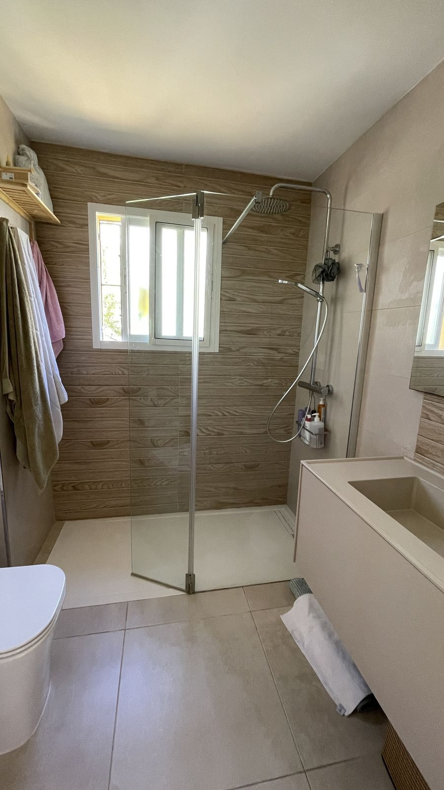 3 Bed Apartment for sale in Estepona Costa Del Sol, Málaga, Spain