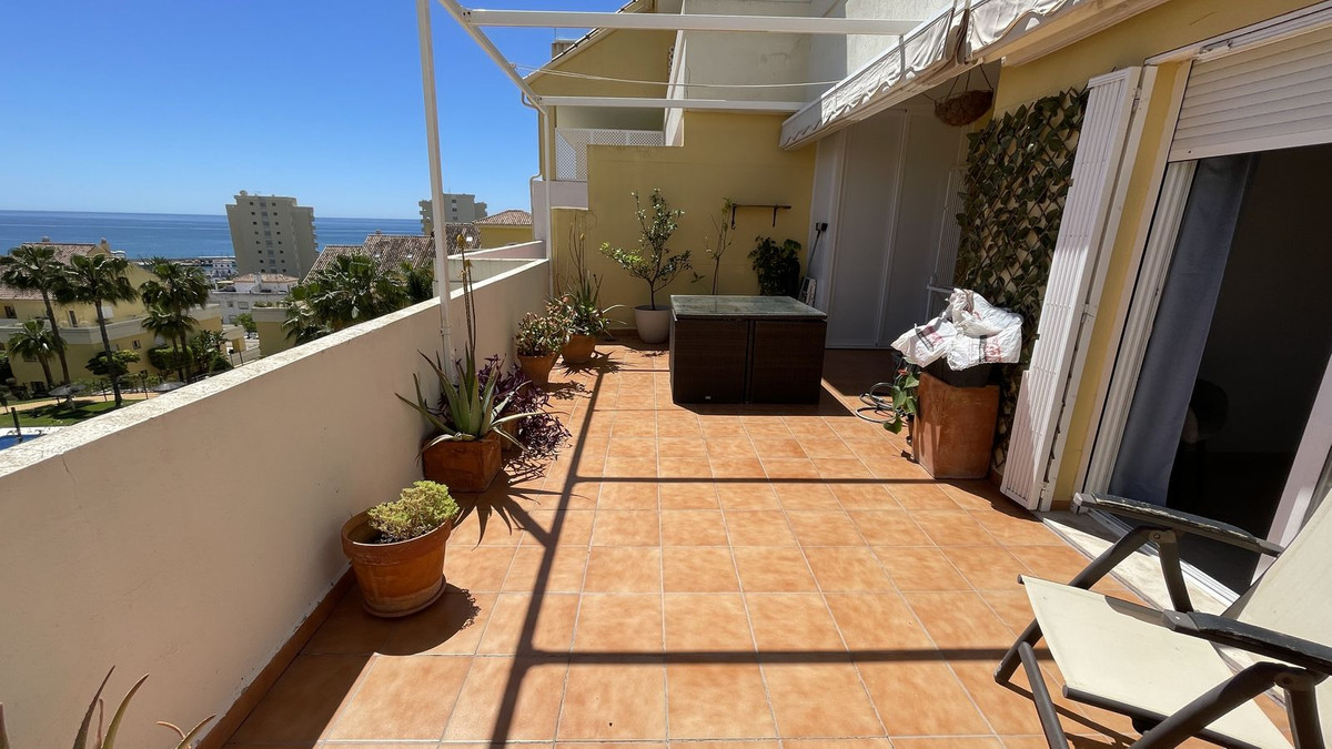 3 Bed Apartment for sale in Estepona Costa Del Sol, Málaga, Spain