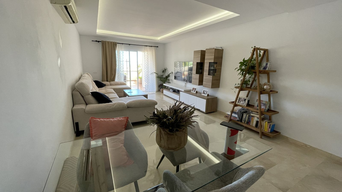 3 Bed Apartment for sale in Estepona Costa Del Sol, Málaga, Spain