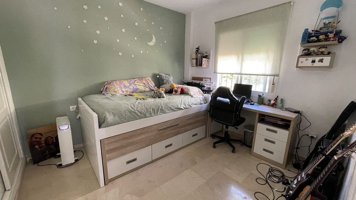 3 Bed Apartment for sale in Estepona Costa Del Sol, Málaga, Spain