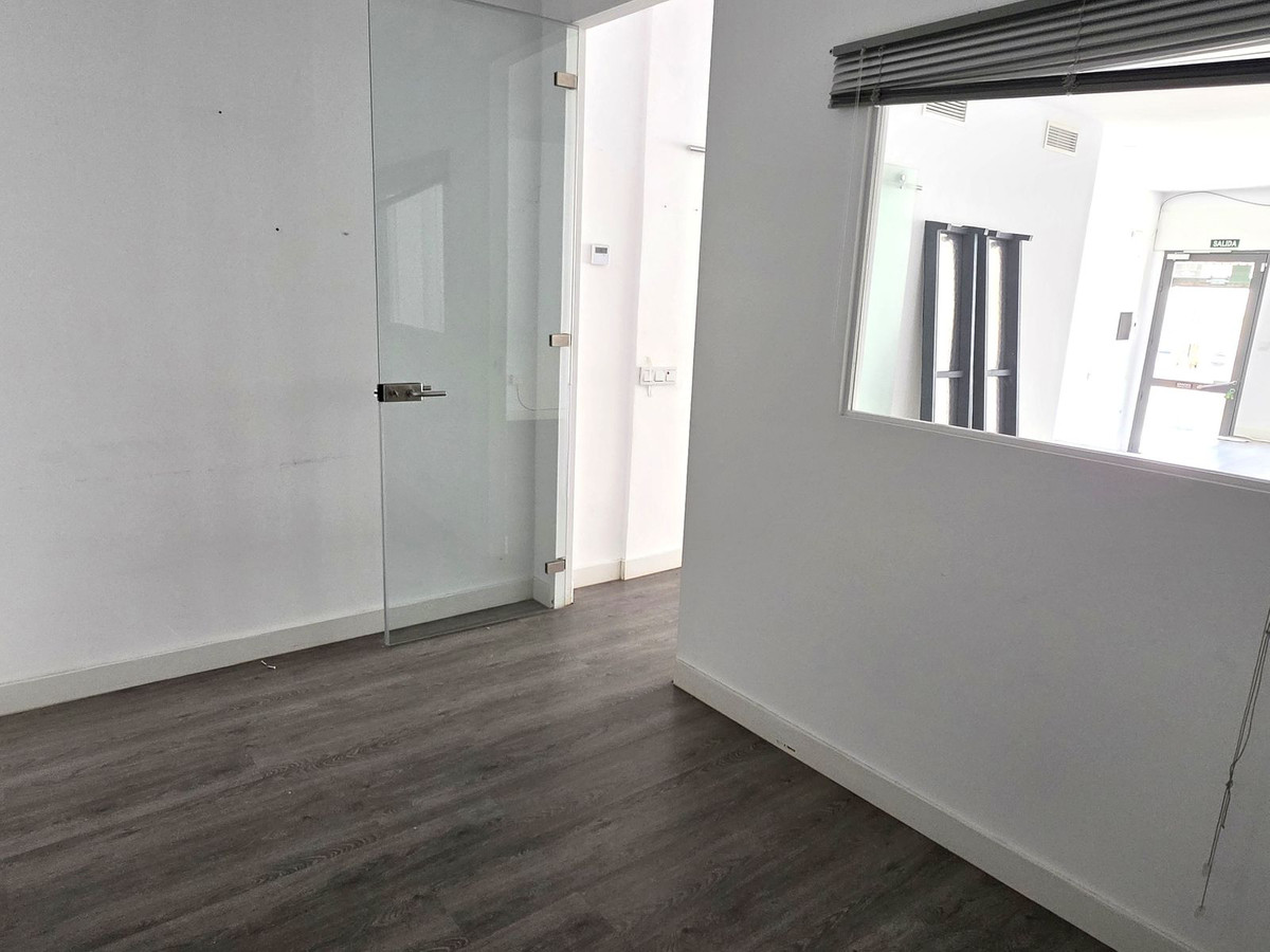 Se vende Local comercial  en Costa Del Sol, Málaga, España