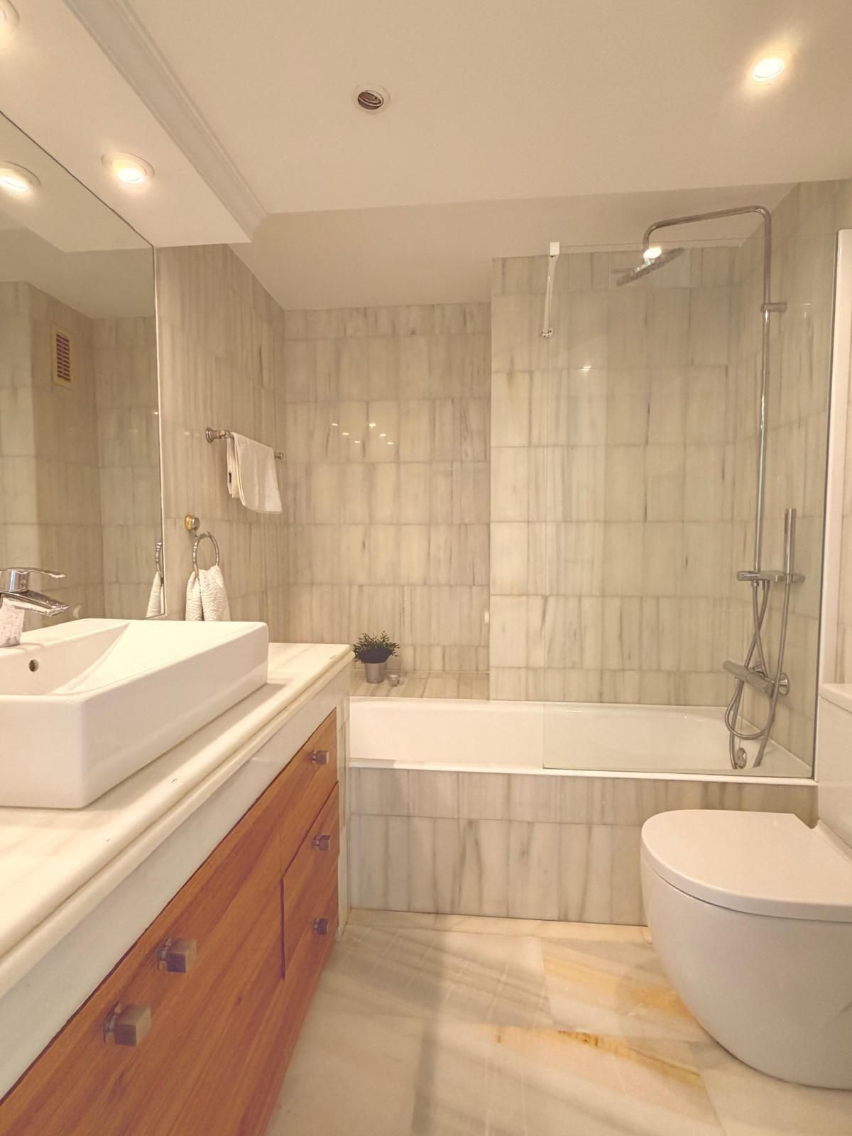 3 Bed Apartment for sale in Estepona Costa Del Sol, Málaga, Spain