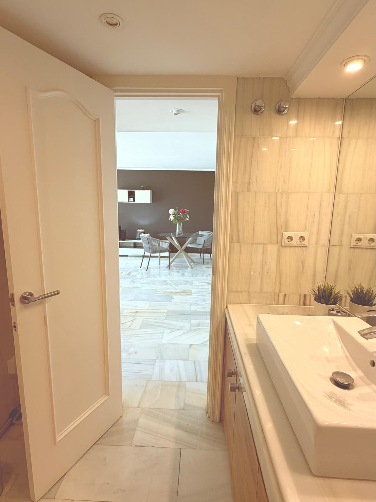 3 Bed Apartment for sale in Estepona Costa Del Sol, Málaga, Spain