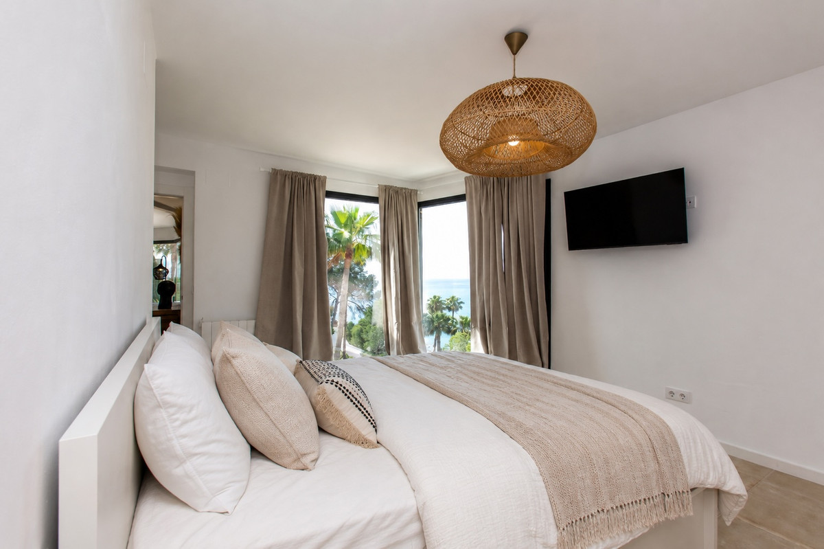 Se vende Villa - Chalet de 4 dormitorios en Costa Blanca, Alicante, España