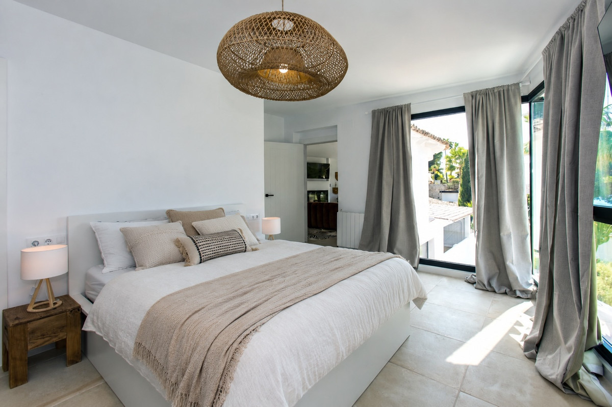 Se vende Villa - Chalet de 4 dormitorios en Costa Blanca, Alicante, España