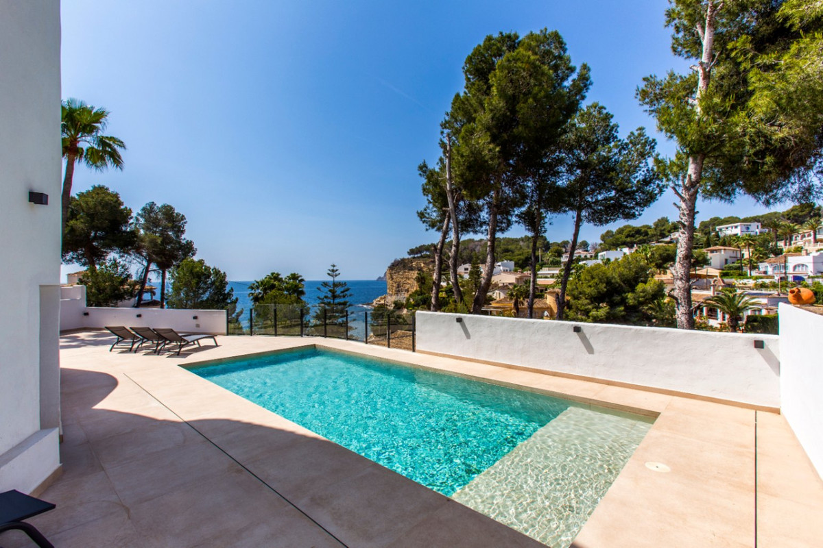 Se vende Villa - Chalet de 4 dormitorios en Costa Blanca, Alicante, España