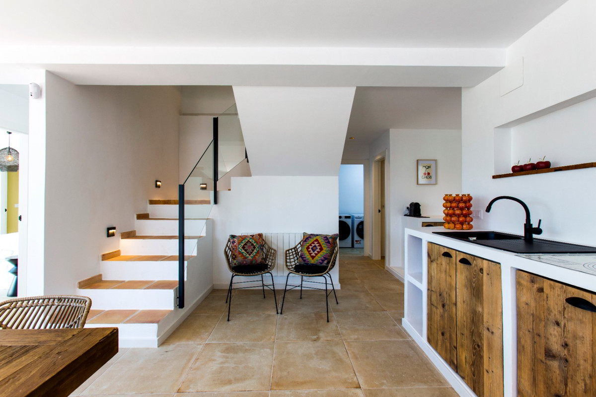 Se vende Villa - Chalet de 4 dormitorios en Costa Blanca, Alicante, España