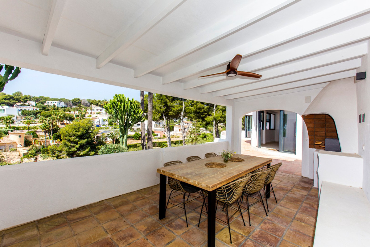 Se vende Villa - Chalet de 4 dormitorios en Costa Blanca, Alicante, España
