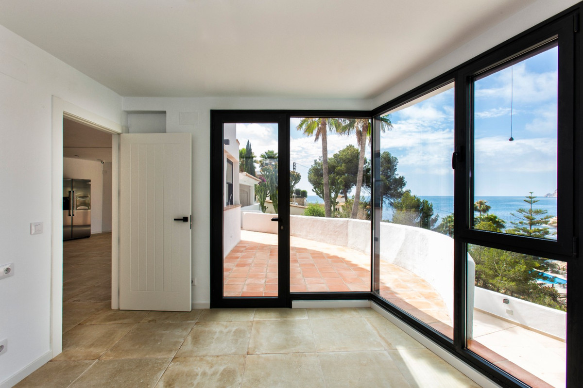Se vende Villa - Chalet de 4 dormitorios en Costa Blanca, Alicante, España