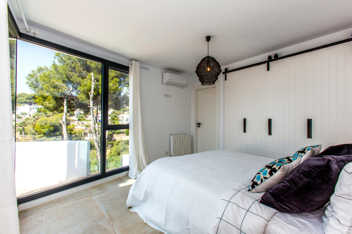 Se vende Villa - Chalet de 4 dormitorios en Costa Blanca, Alicante, España