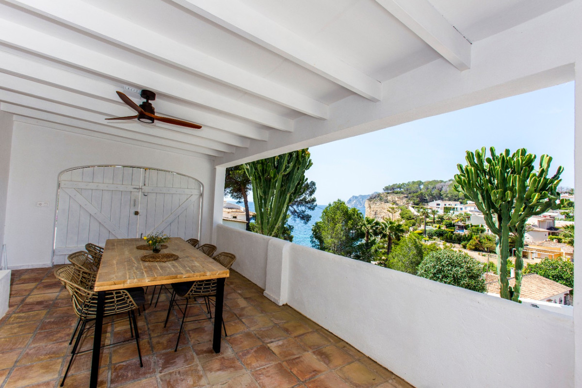 Se vende Villa - Chalet de 4 dormitorios en Costa Blanca, Alicante, España