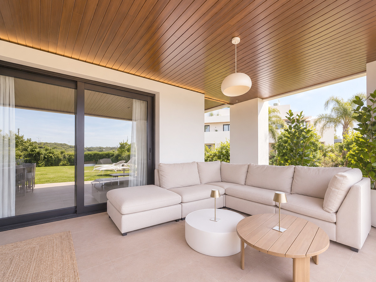 Se vende Apartamento Planta Baja de 4 dormitorios en Costa Del Sol, Cadiz, España