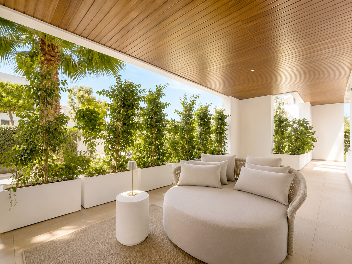 Se vende Apartamento Planta Baja de 4 dormitorios en Costa Del Sol, Cadiz, España
