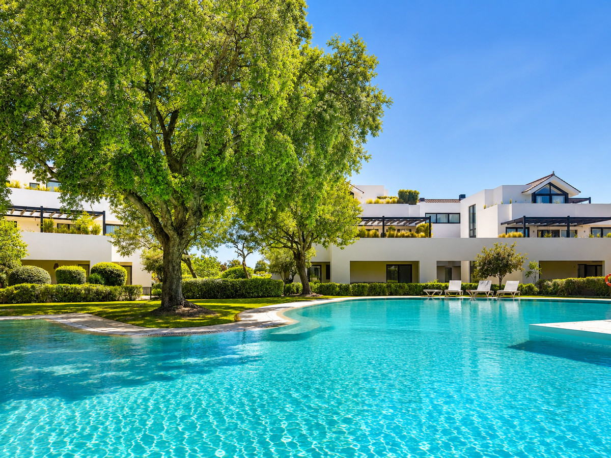Se vende Apartamento Planta Baja de 4 dormitorios en Costa Del Sol, Cadiz, España