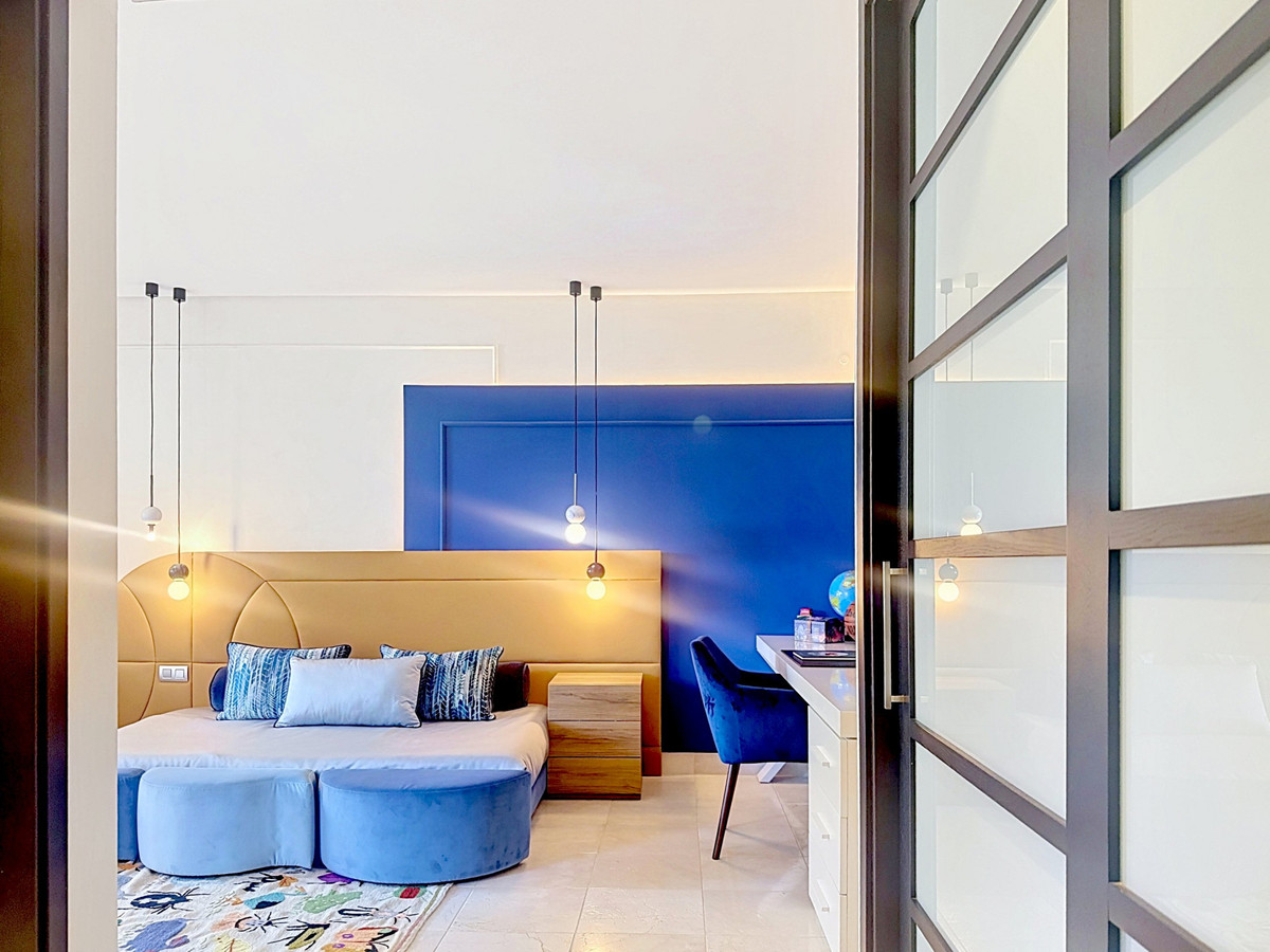 Se vende Apartamento Planta Baja de 4 dormitorios en Costa Del Sol, Cadiz, España