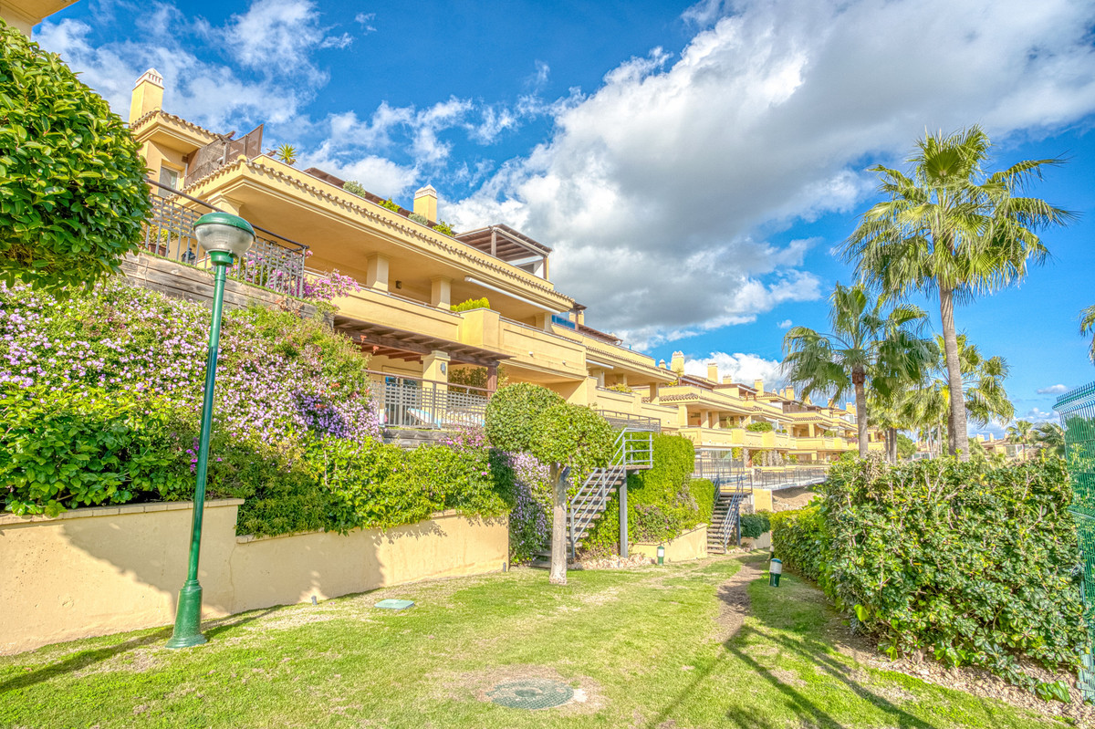 Se vende Apartamento Planta Baja de 3 dormitorios en Costa Del Sol, Málaga, España
