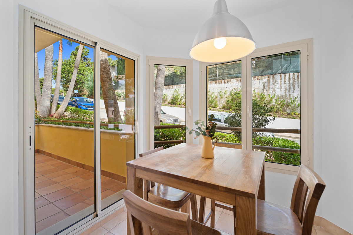 Se vende Apartamento Planta Baja de 3 dormitorios en Costa Del Sol, Málaga, España