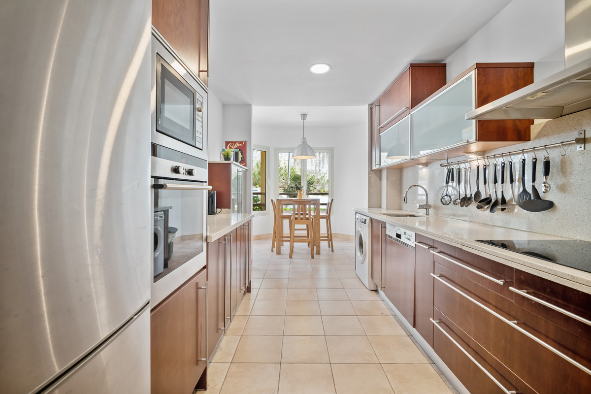 Se vende Apartamento Planta Baja de 3 dormitorios en Costa Del Sol, Málaga, España