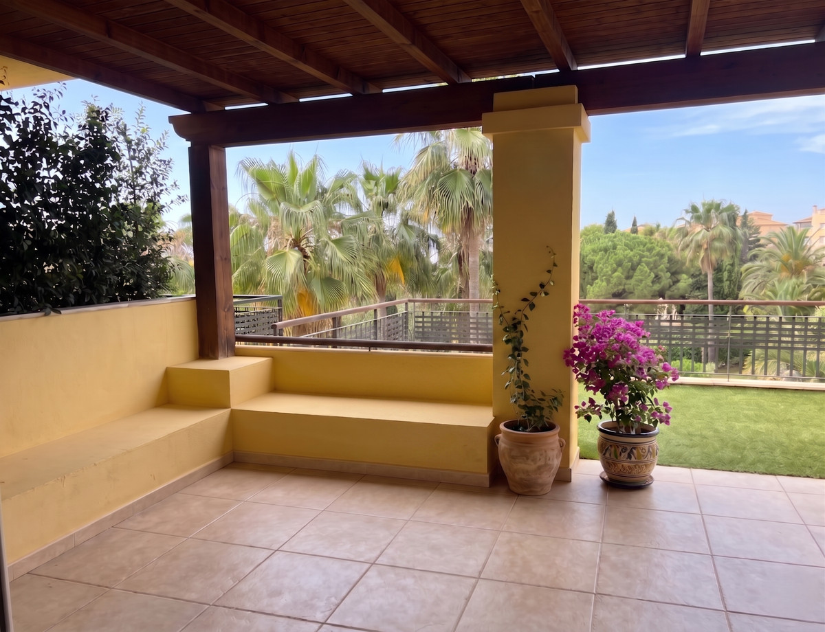 Se vende Apartamento Planta Baja de 3 dormitorios en Costa Del Sol, Málaga, España
