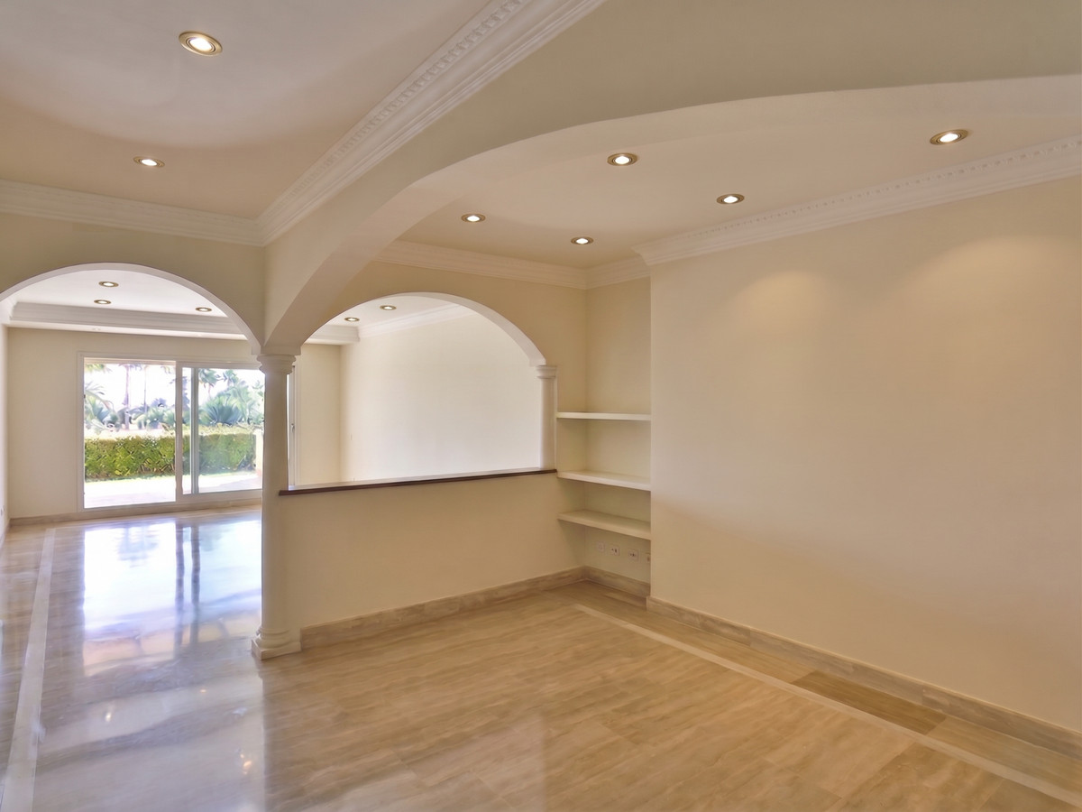 Se vende Apartamento Planta Baja de 3 dormitorios en Costa Del Sol, Málaga, España