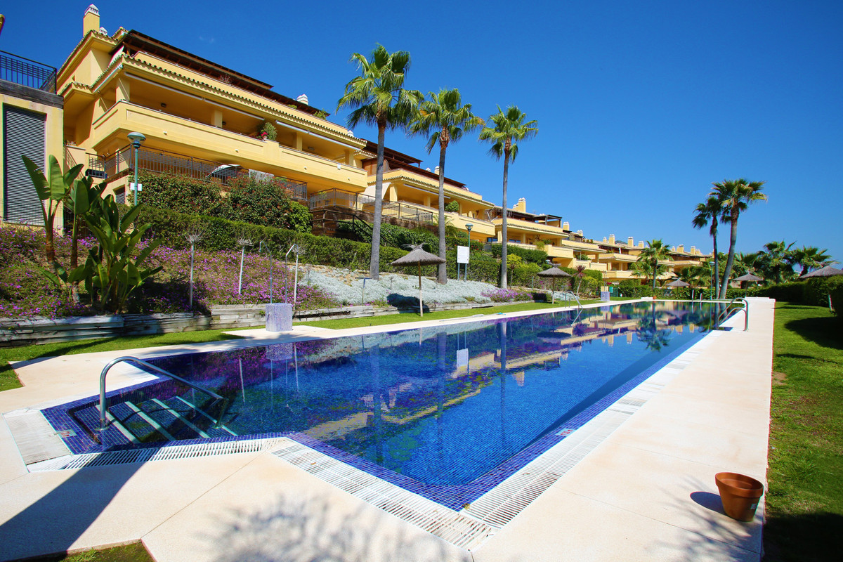 Se vende Apartamento Planta Baja de 3 dormitorios en Costa Del Sol, Málaga, España