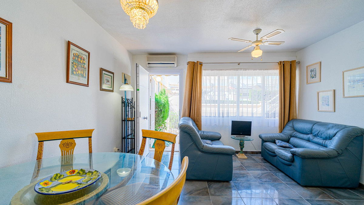 Se vende Adosada de 2 dormitorios en Costa Blanca, Alicante, España