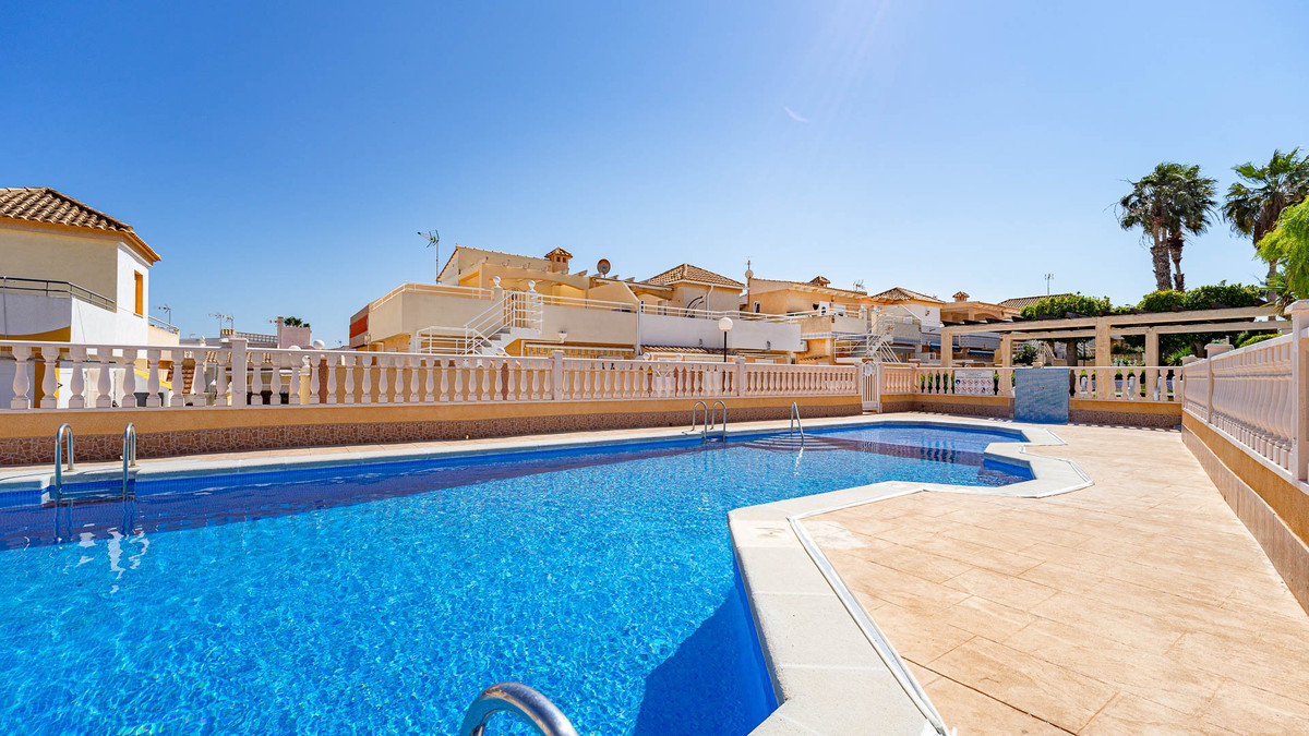 Se vende Adosada de 2 dormitorios en Costa Blanca, Alicante, España