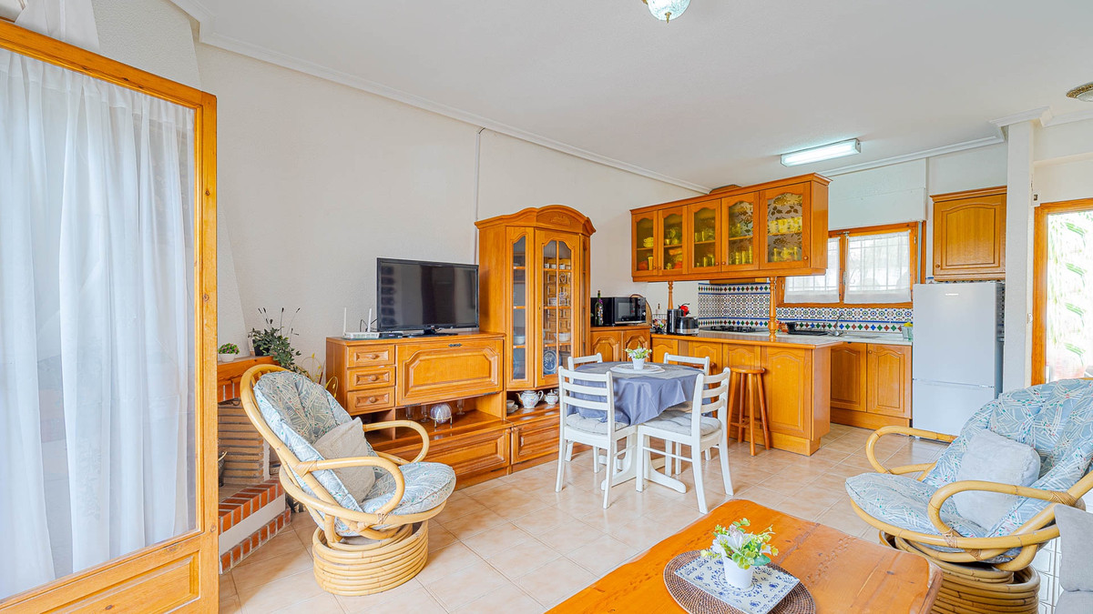Se vende Apartamento Planta Media de 2 dormitorios en Costa Blanca, Alicante, España