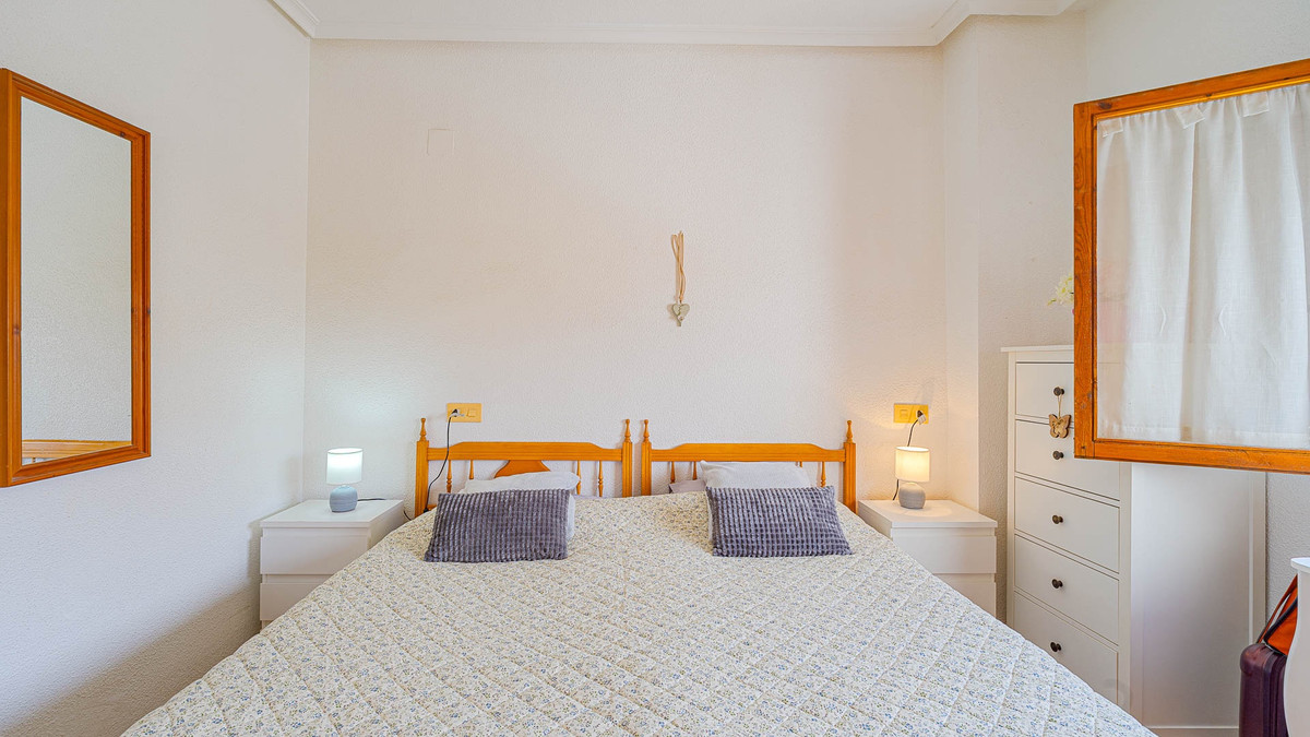 Se vende Apartamento Planta Media de 2 dormitorios en Costa Blanca, Alicante, España