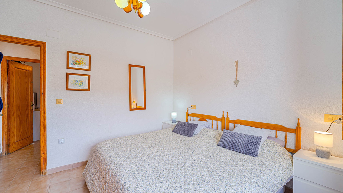 Se vende Apartamento Planta Media de 2 dormitorios en Costa Blanca, Alicante, España