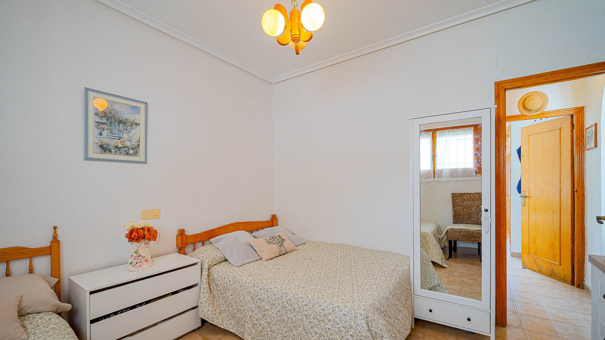 Se vende Apartamento Planta Media de 2 dormitorios en Costa Blanca, Alicante, España