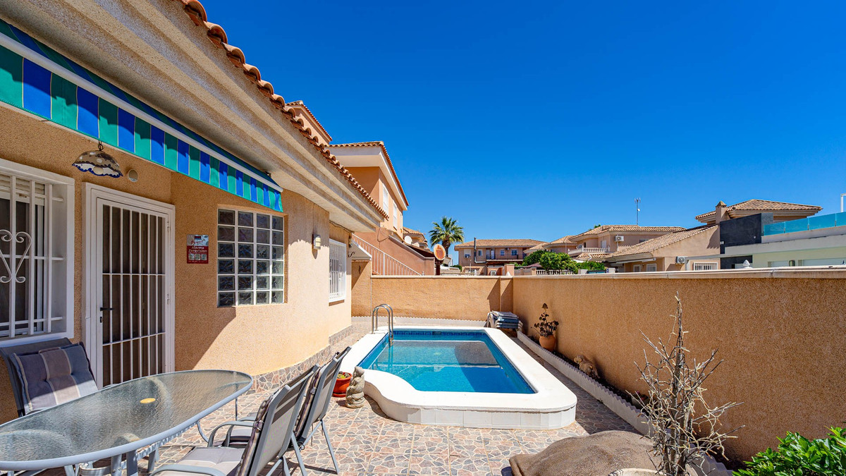 2 Bed Townhouse for sale in Punta Prima Costa Blanca, Alicante, Spain